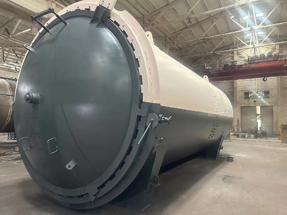 3.65×8.5 Стеклянный куб